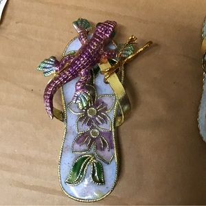 Victorian Enameling gecko lizard flip flop ornament tropical beach nautical lake